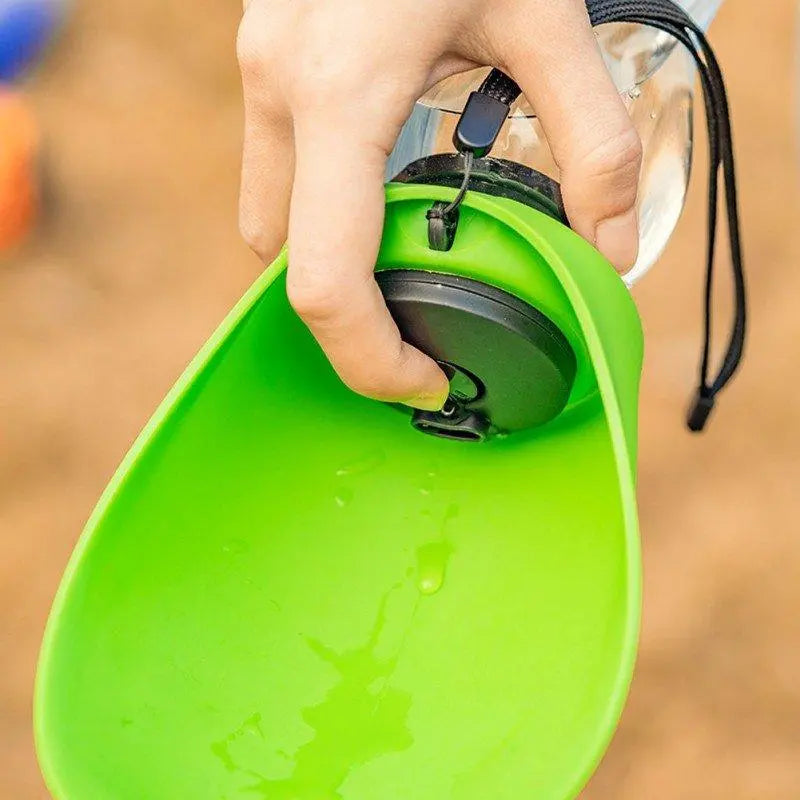 Portable Pet Water Bottle · 680 ml