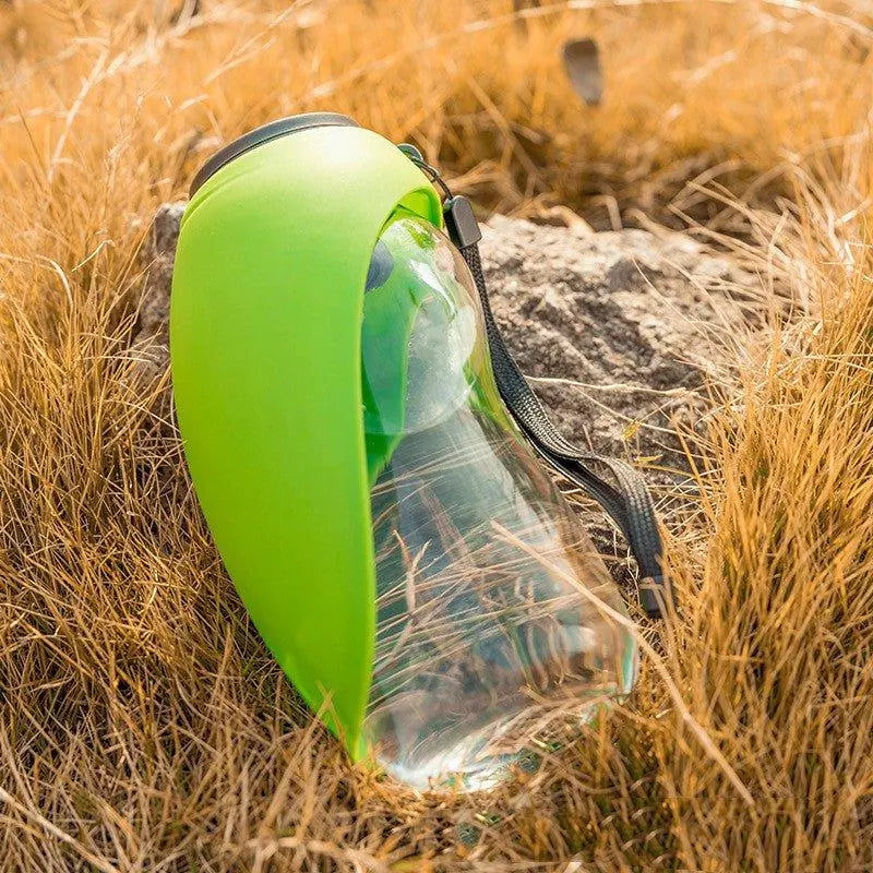 Portable Pet Water Bottle · 680 ml